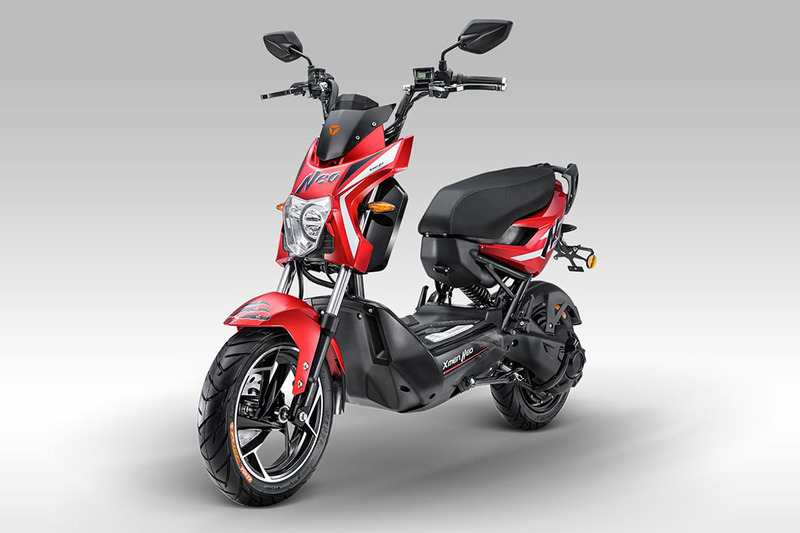 Yadea Xmen Neo phong cách với thiết kế thể thao và hiện đại