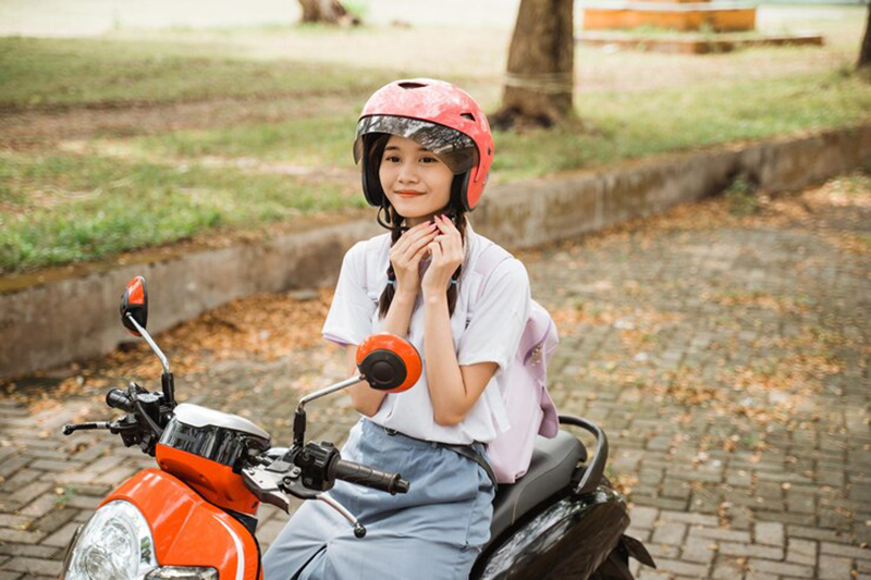 Người đủ 16 tuổi được được đứng tên đăng ký xe 50cc