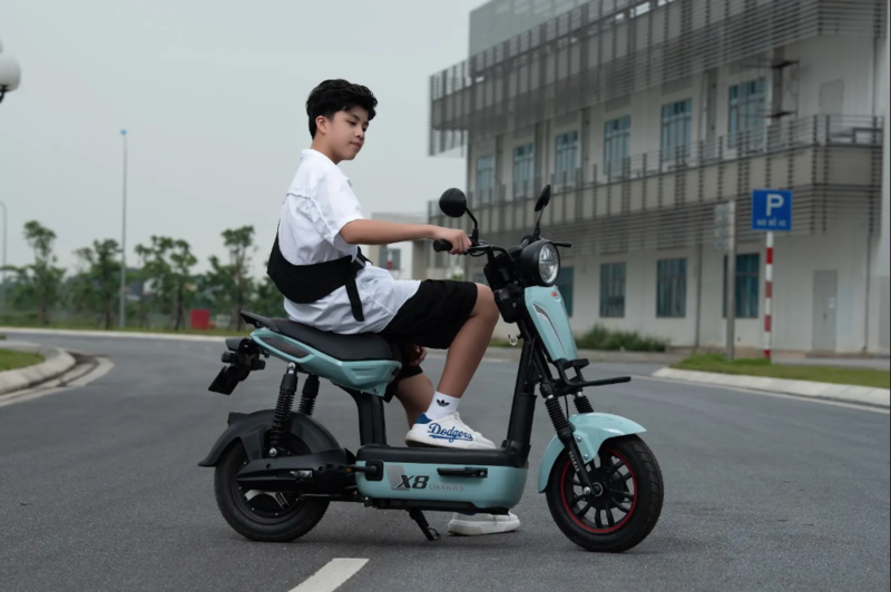 Xe máy điện OSAKAR X8 - Với thiết kế thanh lịch, tối giản X8 phù hợp với những người yêu thích sự tinh tế