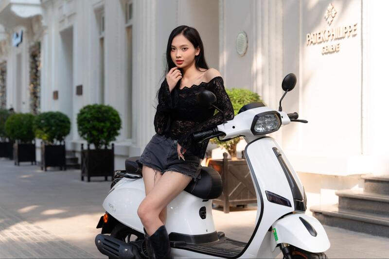 OSAKAR Vera P - Mẫu xe máy dưới 50 cc, đẹp hiện đại, sành điệu mang phong cách sang trọng