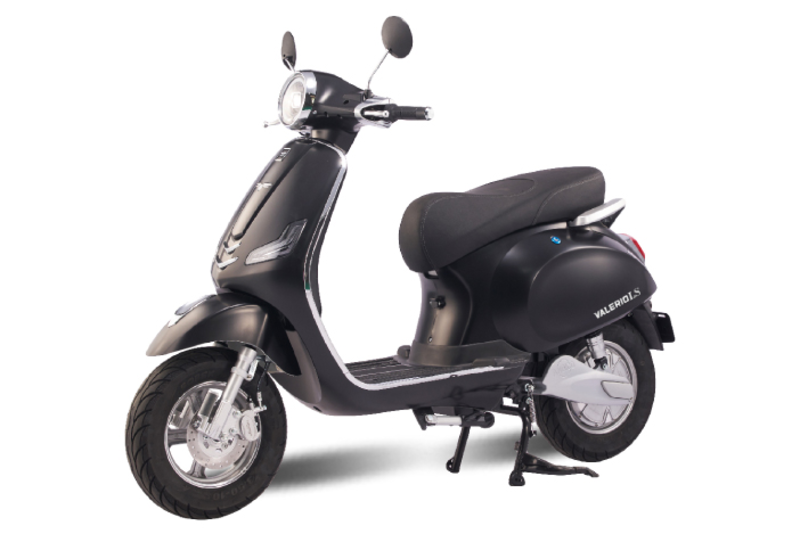 Xe máy điện Anbico Valerio X với khả năng chống nước vượt trội, giúp bạn tự tin di chuyển trong mọi điều kiện thời tiết.