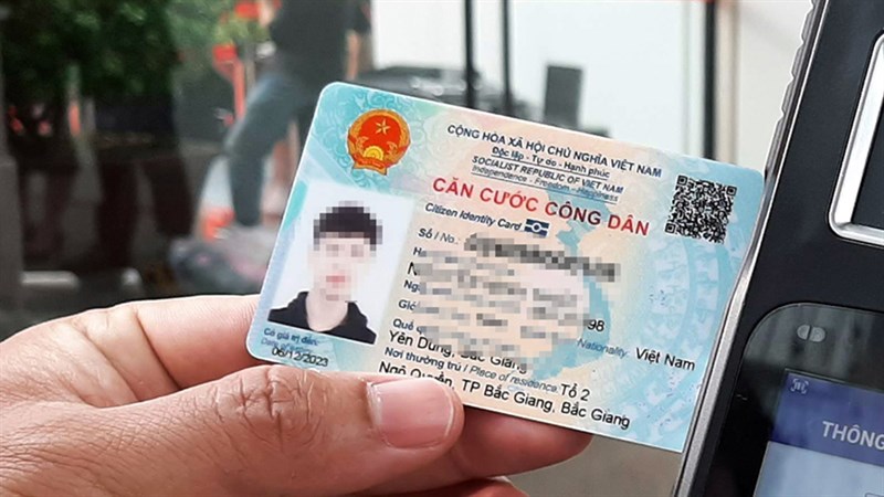 Cần mang theo giấy tờ tuỳ thân khi tham gia giao thông