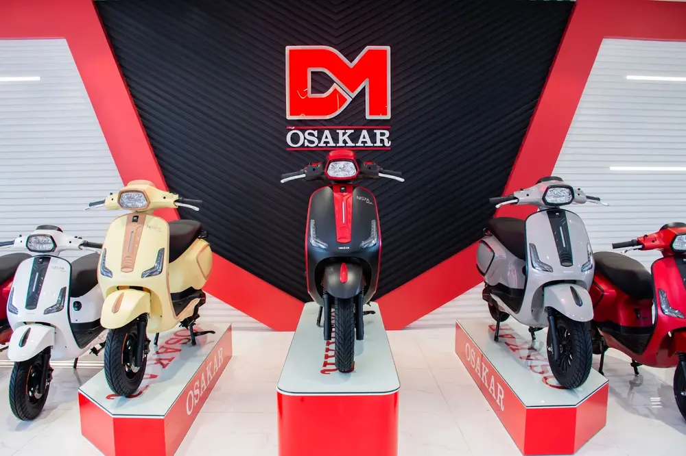 Mua xe tại showroom OSAKAR chính hãng để trải nghiệm thực tế sản phẩm với chính sách bảo hành chính hãng