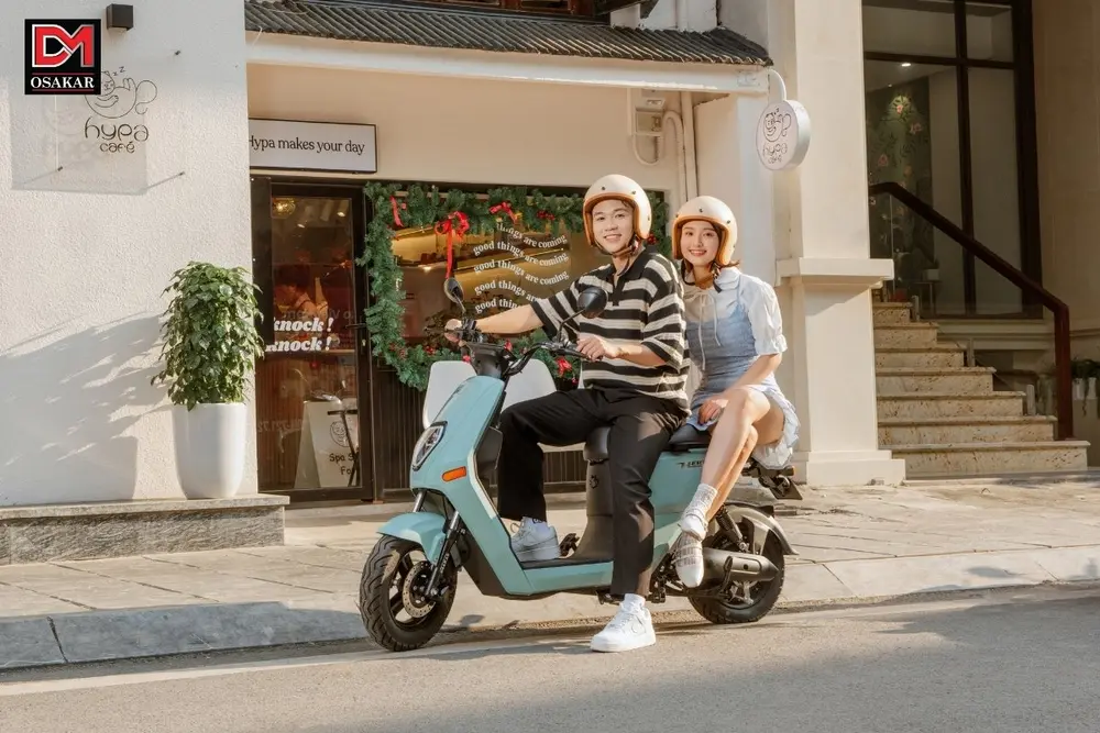 Chủ xe nên duy trì tốc độ 30 - 40 km/h trong đô thị để kiểm soát phương tiện tốt và chỉ tăng tốc trên đường thoáng khi đảm bảo khoảng cách an toàn