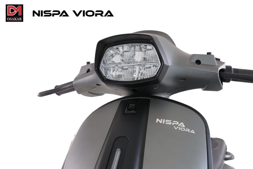 Đèn pha chính của NISPA VIORA được thiết kế với kiểu dáng ấn tượng